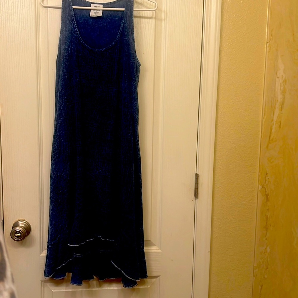 Cute denim dress.
